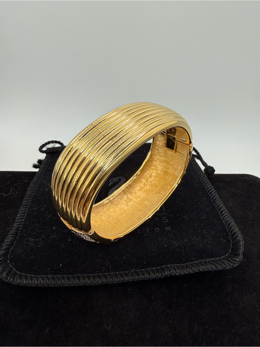 Vintage Swarovski Crystal Gold Tone Hinged Cuff Bracelet Baguette Pavé - Picture 5 of 7
